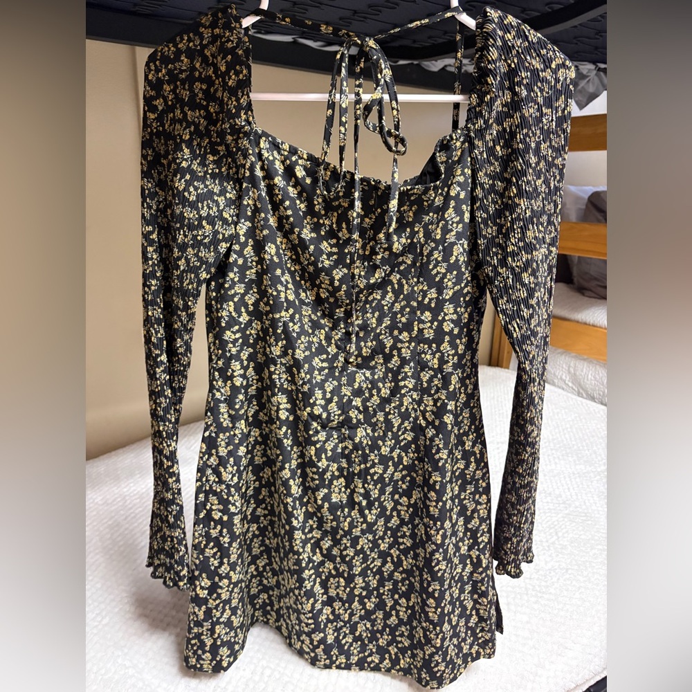 LA hearts PacSun Floral Black and Gold Long Sleeve Dress